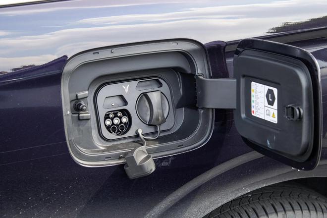 200mm配冷暖冰箱适合商务接待九游会网站全新岚图梦想家：轴距3(图5)