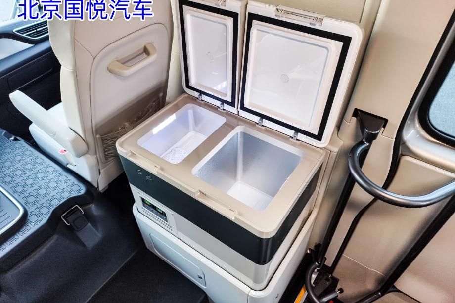 17座旗舰版报价总部电话j9平台新疆哈密红旗国悦(图2)